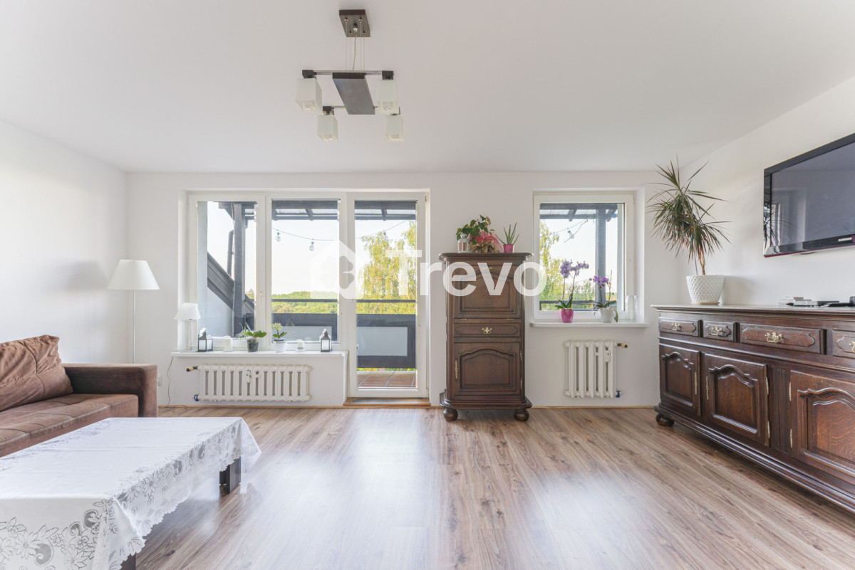 Rodzinne 4-pokojowe mieszkanie z dużym potencjałem - Gallery Image 2