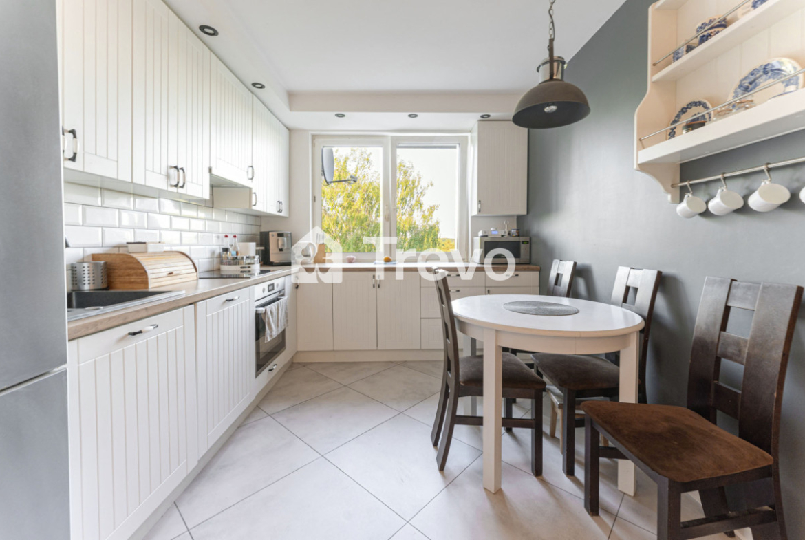 Rodzinne 4-pokojowe mieszkanie z dużym potencjałem - Gallery Image 7