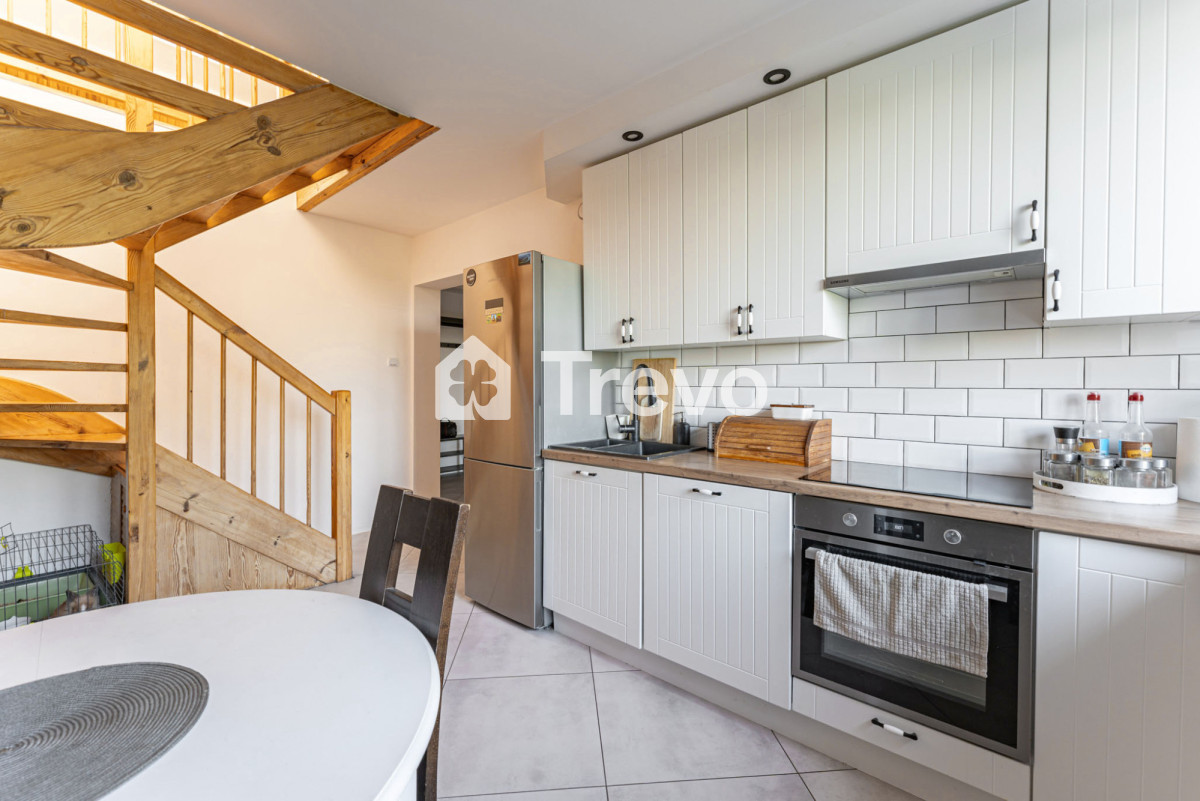 Rodzinne 4-pokojowe mieszkanie z dużym potencjałem - Gallery Image 8