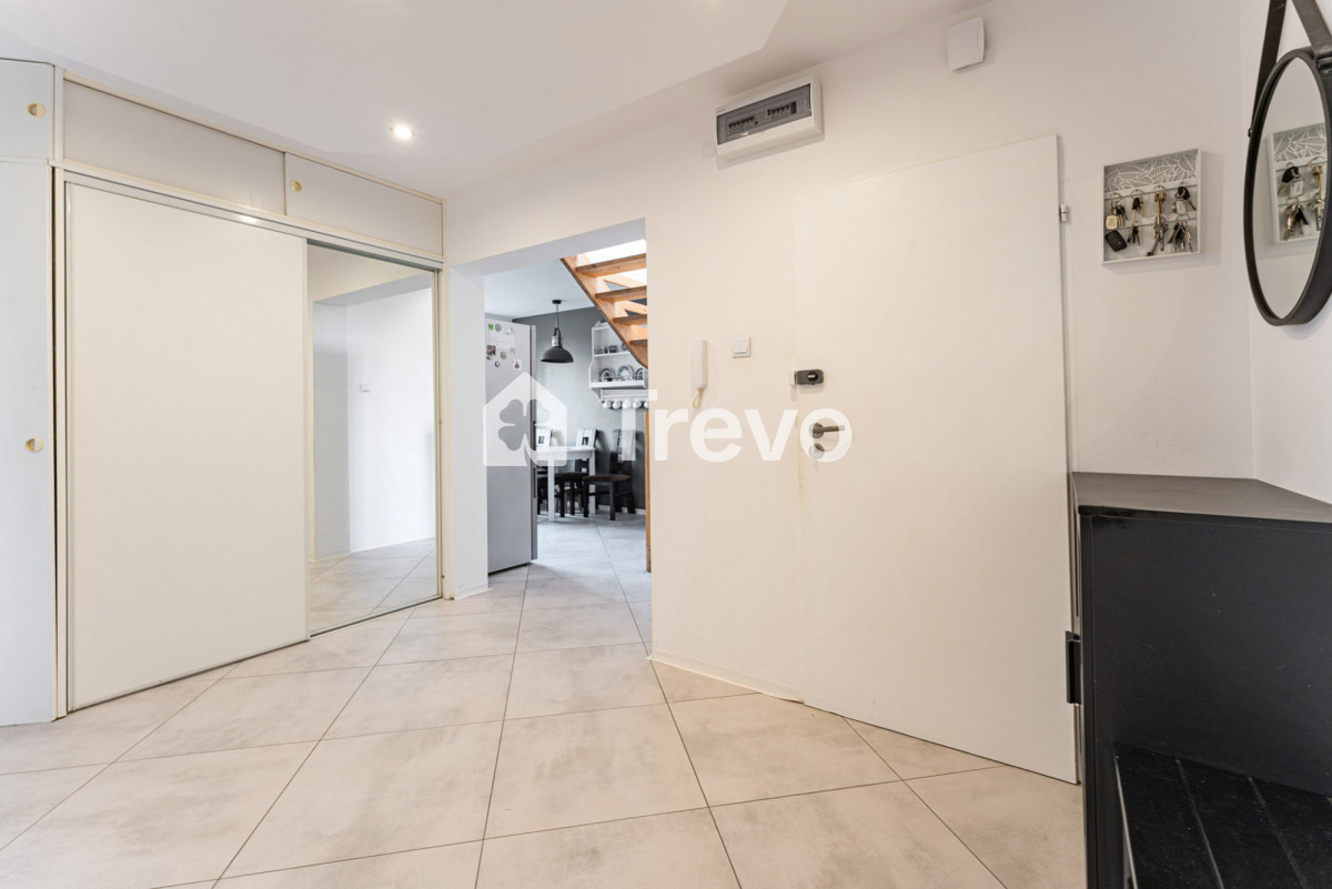 Rodzinne 4-pokojowe mieszkanie z dużym potencjałem - Gallery Image 10