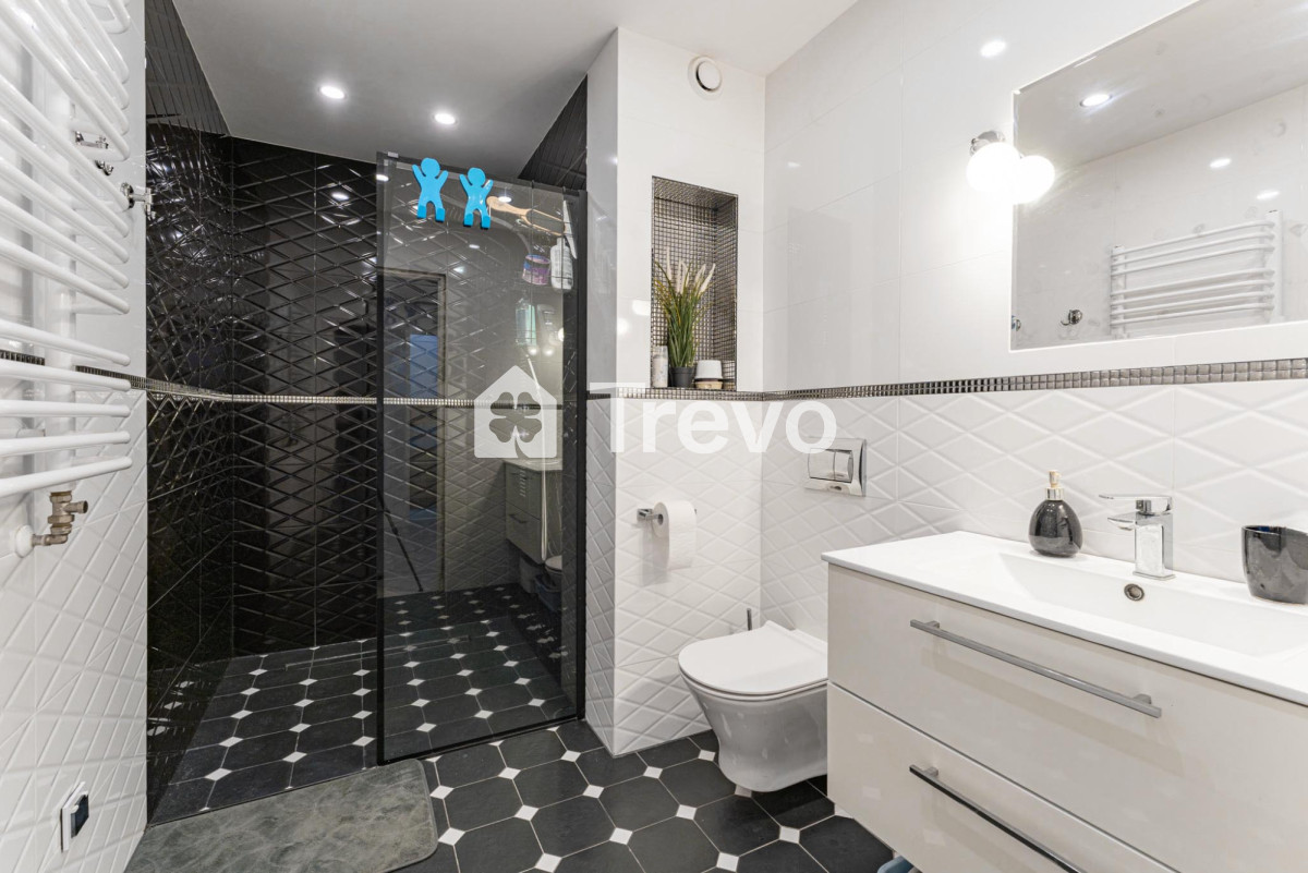 Rodzinne 4-pokojowe mieszkanie z dużym potencjałem - Gallery Image 11