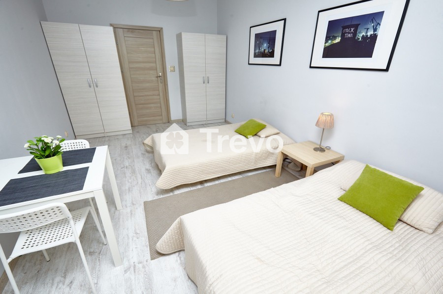 4 pokoje/ładna kamienica/parter/Stare Miasto - Gallery Image 8