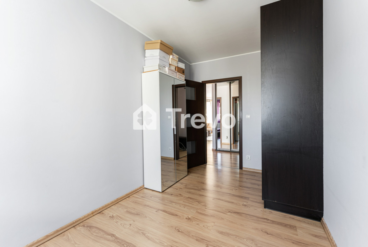 3 przestronne pokoje blisko tramwaju, parku, winda - Gallery Image 7