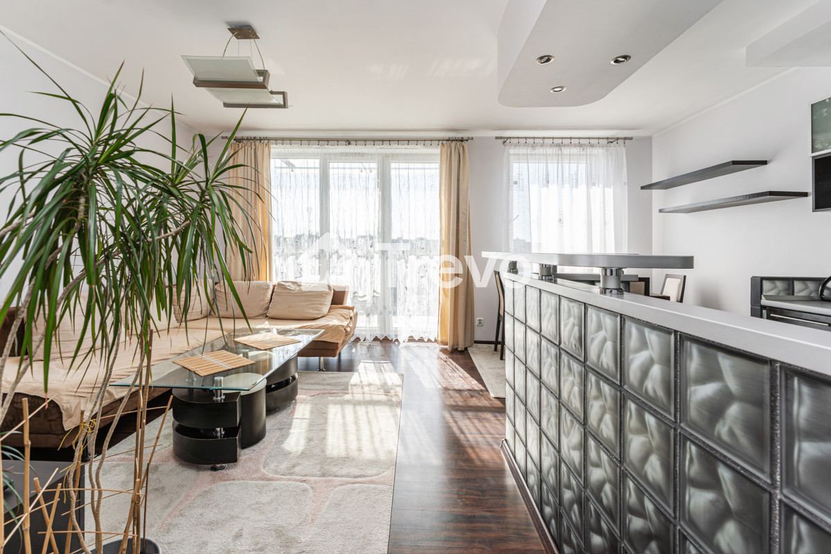 3 przestronne pokoje blisko tramwaju, parku, winda - Gallery Image 2