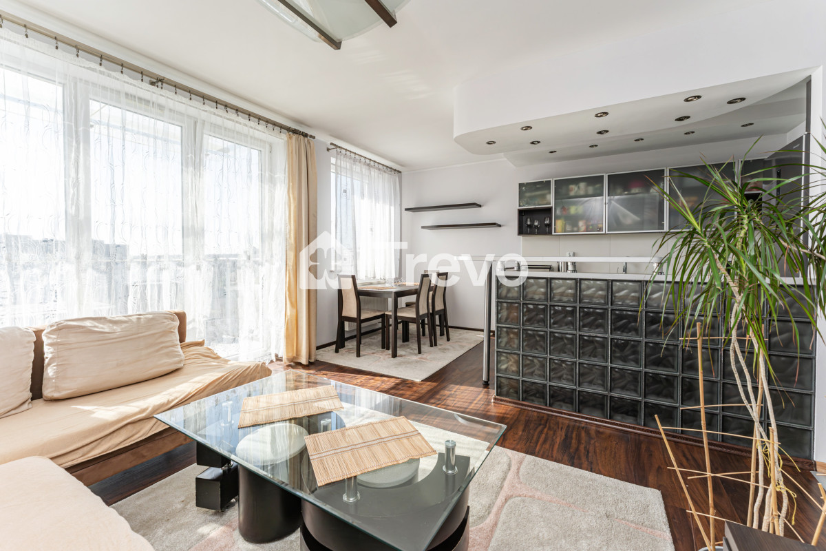 3 przestronne pokoje blisko tramwaju, parku, winda