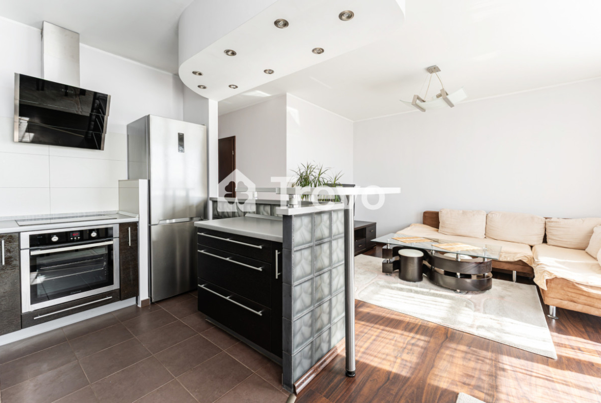 3 przestronne pokoje blisko tramwaju, parku, winda - Gallery Image 3