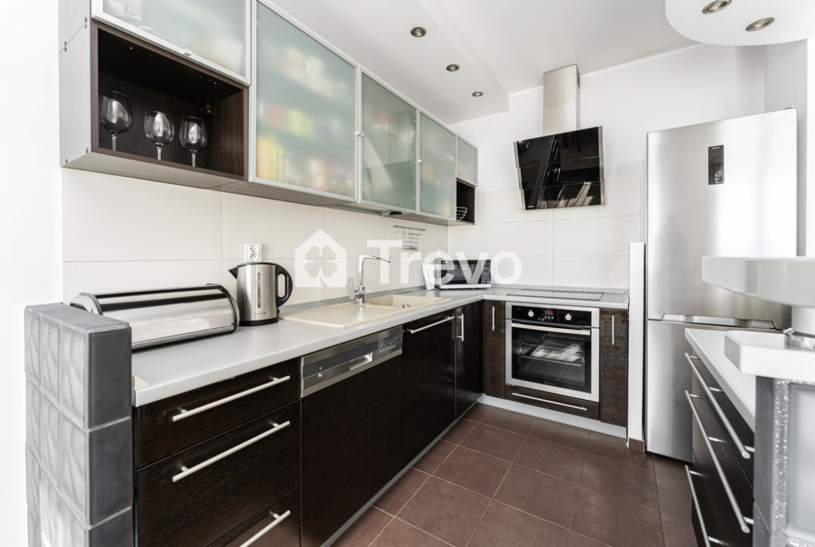 3 przestronne pokoje blisko tramwaju, parku, winda - Gallery Image 8