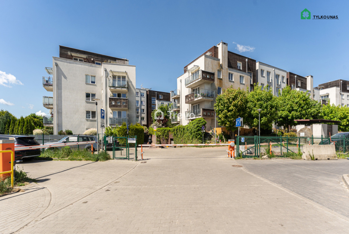 3 Pokoje blisko tramwaju, Winda, Dwa poziomy - Gallery Image 17
